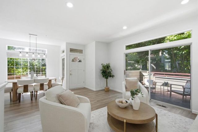 1171 La Rochelle Terrace G, Sunnyvale, CA 94089