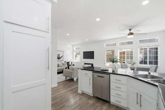 1171 La Rochelle Terrace G, Sunnyvale, CA 94089