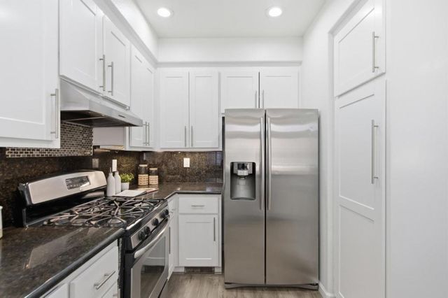 1171 La Rochelle Terrace G, Sunnyvale, CA 94089