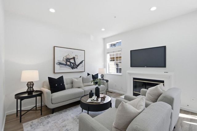1171 La Rochelle Terrace G, Sunnyvale, CA 94089
