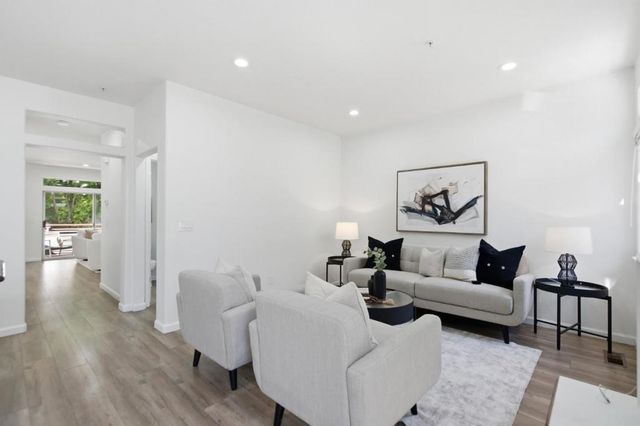 1171 La Rochelle Terrace G, Sunnyvale, CA 94089