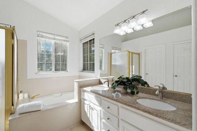1171 La Rochelle Terrace G, Sunnyvale, CA 94089