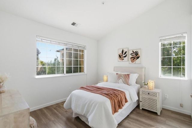 1171 La Rochelle Terrace G, Sunnyvale, CA 94089