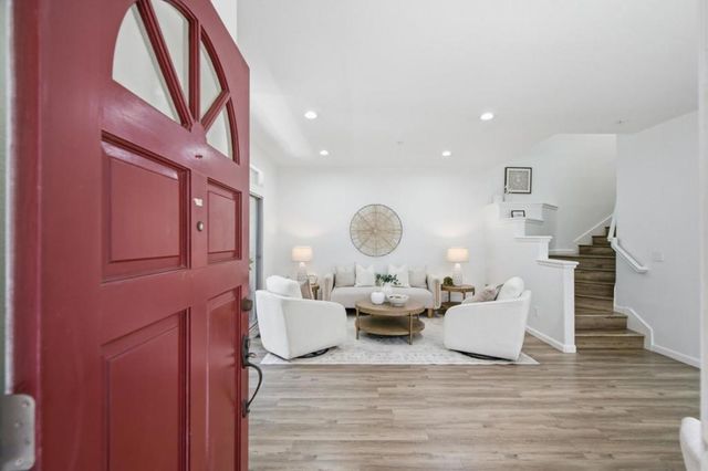 1171 La Rochelle Terrace G, Sunnyvale, CA 94089