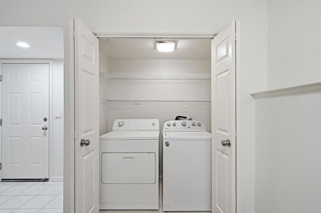 1171 La Rochelle Terrace G, Sunnyvale, CA 94089