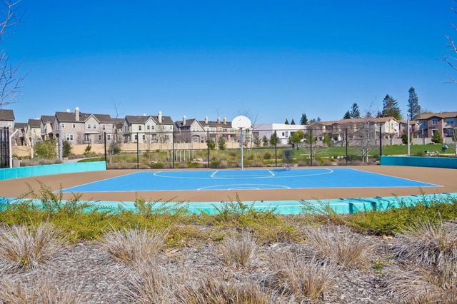 1171 La Rochelle Terrace G, Sunnyvale, CA 94089
