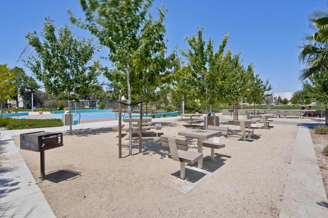 1171 La Rochelle Terrace G, Sunnyvale, CA 94089