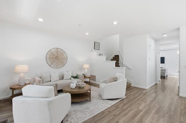 1171 La Rochelle Terrace G, Sunnyvale, CA 94089