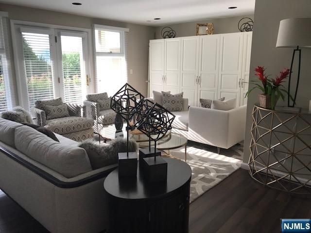 50 Grand Cove Way G50, Edgewater, NJ 07020