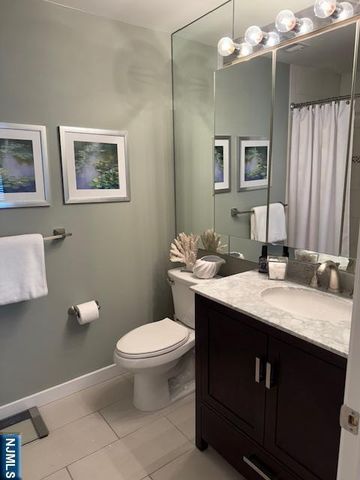 50 Grand Cove Way G50, Edgewater, NJ 07020