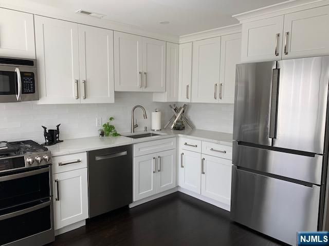 50 Grand Cove Way G50, Edgewater, NJ 07020