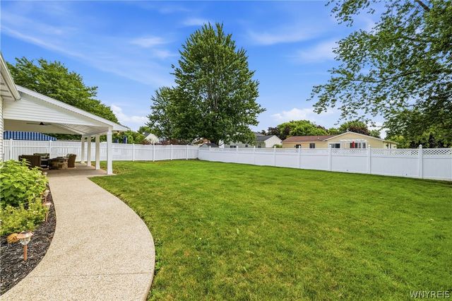 55 Independence Drive, Lockport City, NY 14094