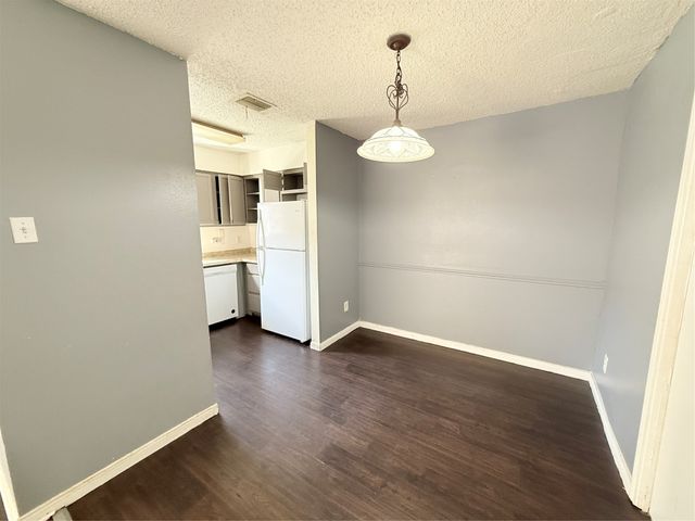 2641 Santa Barbara Drive, Grand Prairie, TX 75052