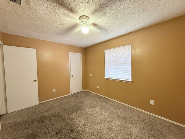 2641 Santa Barbara Drive, Grand Prairie, TX 75052