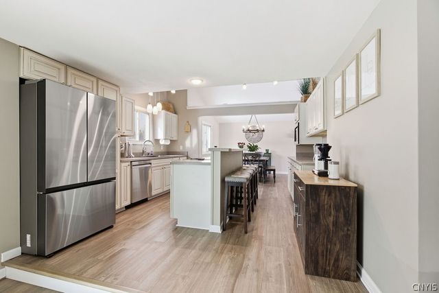 7728 Tirrell Hill Circle, Clay, NY 13090