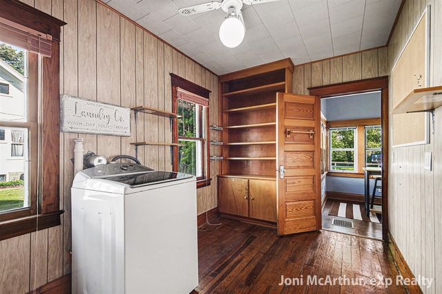 504 W Grove Street, Greenville, MI 48838