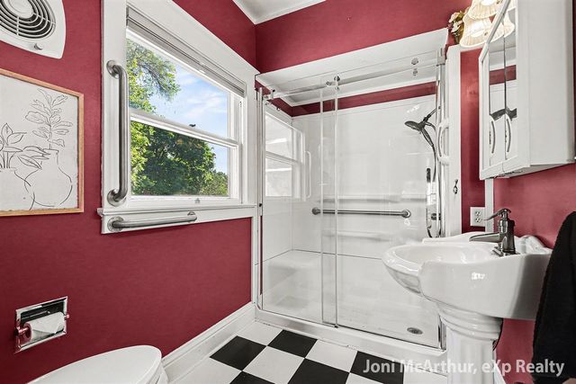 504 W Grove Street, Greenville, MI 48838