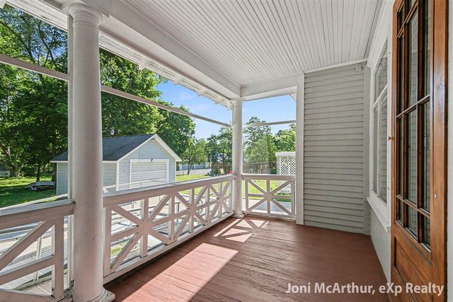 504 W Grove Street, Greenville, MI 48838