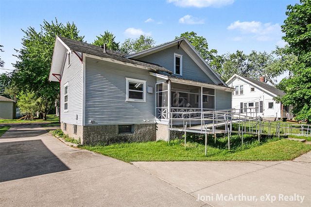 504 W Grove Street, Greenville, MI 48838