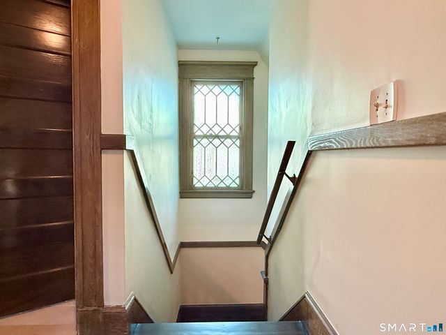 82 Coniston Avenue, Waterbury, CT 06708