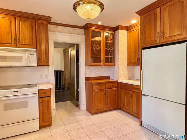 82 Coniston Avenue, Waterbury, CT 06708