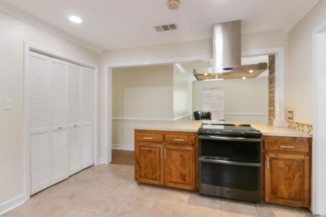 1847 Michel Delving Rd, Baton Rouge, LA 70810
