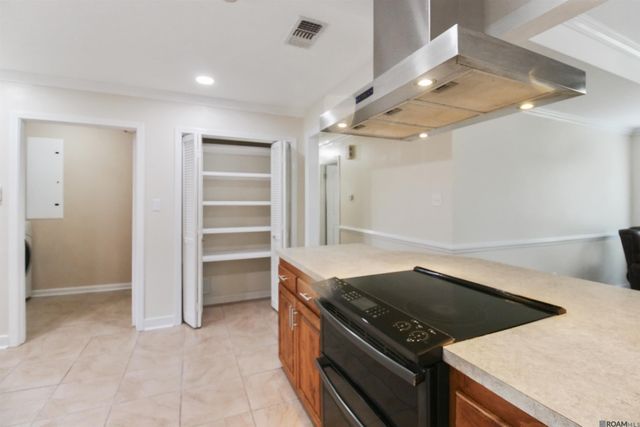 1847 Michel Delving Rd, Baton Rouge, LA 70810