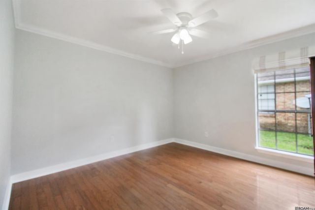1847 Michel Delving Rd, Baton Rouge, LA 70810