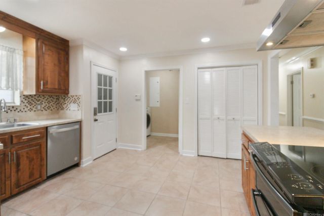 1847 Michel Delving Rd, Baton Rouge, LA 70810