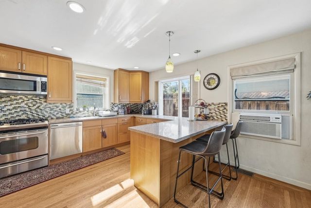 2034 Addison Avenue, East Palo Alto, CA 94303