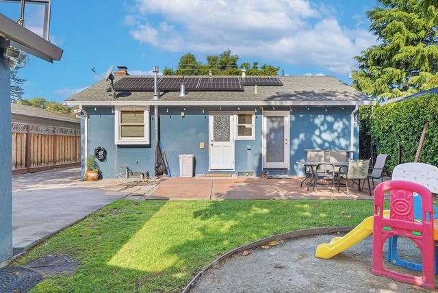 2034 Addison Avenue, East Palo Alto, CA 94303