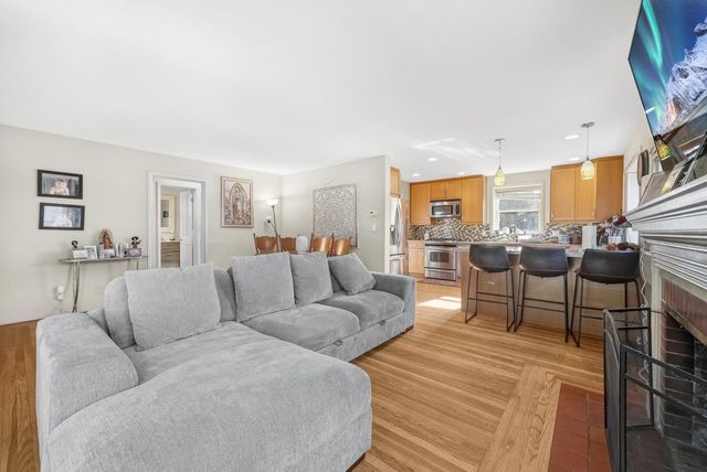 2034 Addison Avenue, East Palo Alto, CA 94303