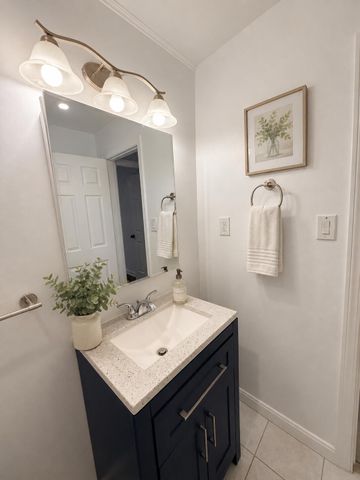307 W Main Street APT 1, Hyannis, MA 02601