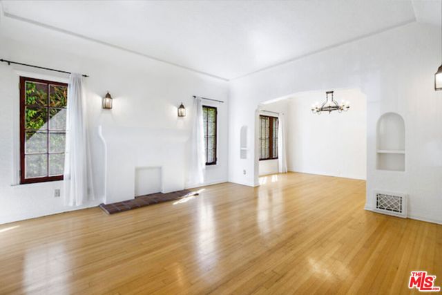419 N Ogden Drive, Los Angeles, CA 90036