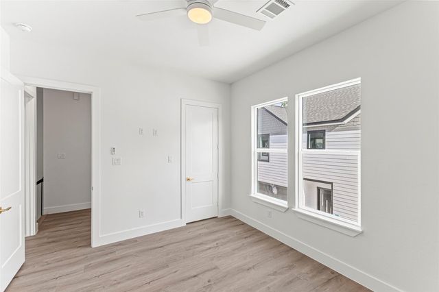 7554 Dyer Street, Houston, TX 77088