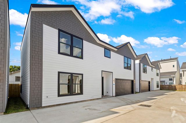 7554 Dyer Street, Houston, TX 77088