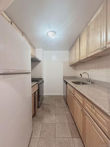 136-16 35TH Avenue 2B, Flushing, NY 11354
