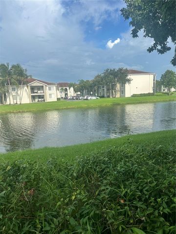 8050 N Nob Hill Rd 102, Tamarac, FL 33321