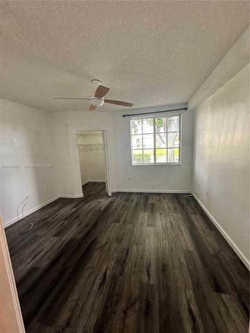 8050 N Nob Hill Rd 102, Tamarac, FL 33321