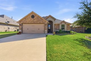 2038 Clive Drive, Granbury, TX 76048