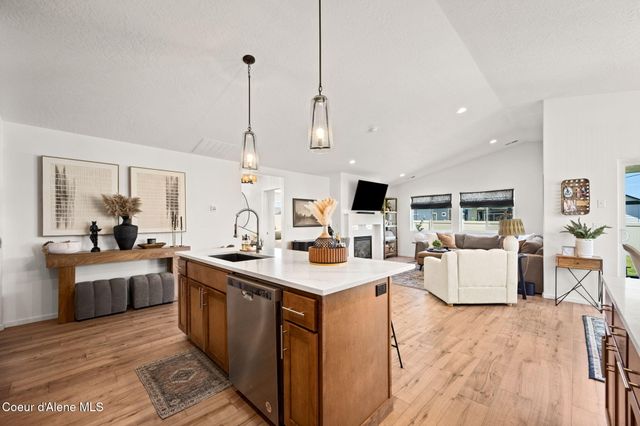 10521 N Belgrave LOOP, Hayden, ID 83835