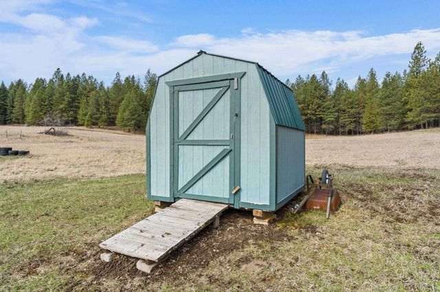 1076 Starvation Lake Rd, Colville, WA 99114