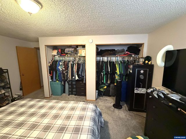 2514 Pine Ln SE, Albany, OR 97322