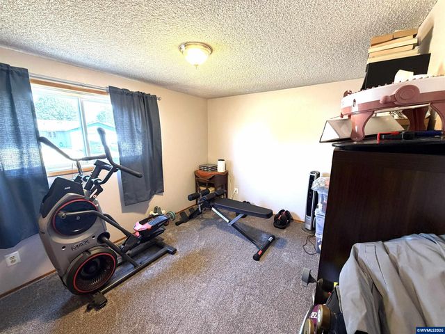 2514 Pine Ln SE, Albany, OR 97322