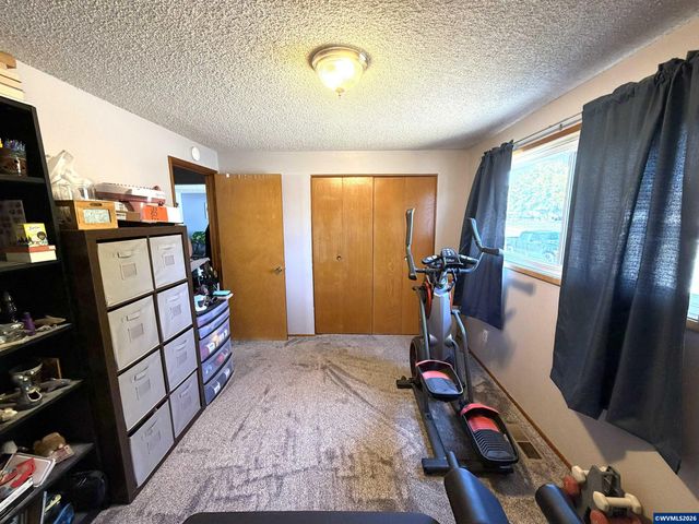 2514 Pine Ln SE, Albany, OR 97322