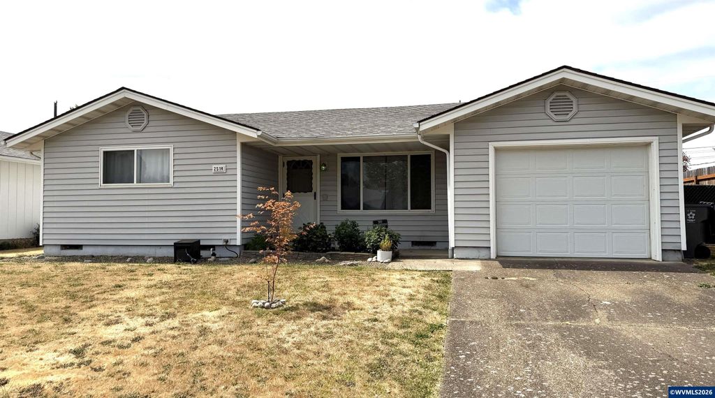 2514 Pine Ln SE, Albany, OR 97322