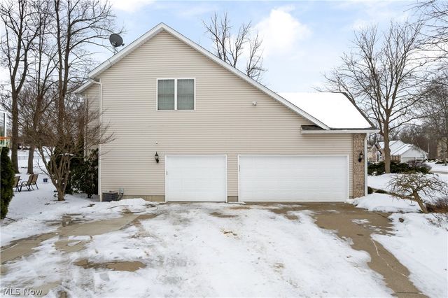 477 Misty Lane, Akron, OH 44321