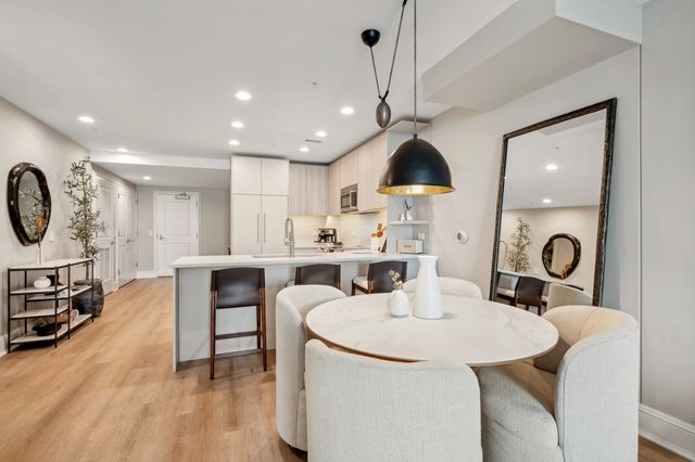 850 N Lake Shore Drive 1302, Chicago, IL 60611