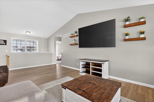 3709 Prairie Falcon Pass, Beloit, WI 53511