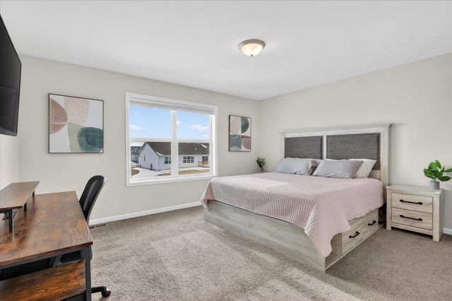 3709 Prairie Falcon Pass, Beloit, WI 53511